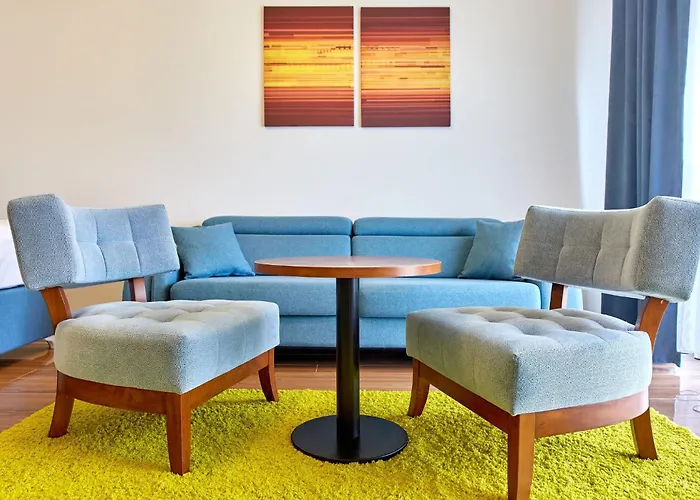 Glamorous White Tower Mamaia