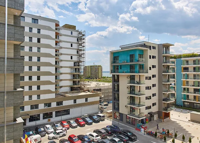 Glamorous White Tower *