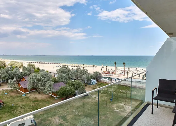 Glamorous White Tower * Mamaia