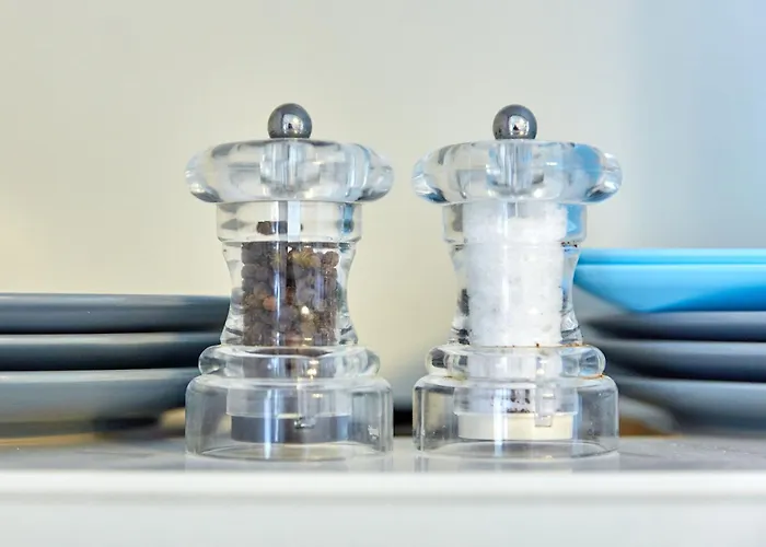 Glamorous White Tower Mamaia