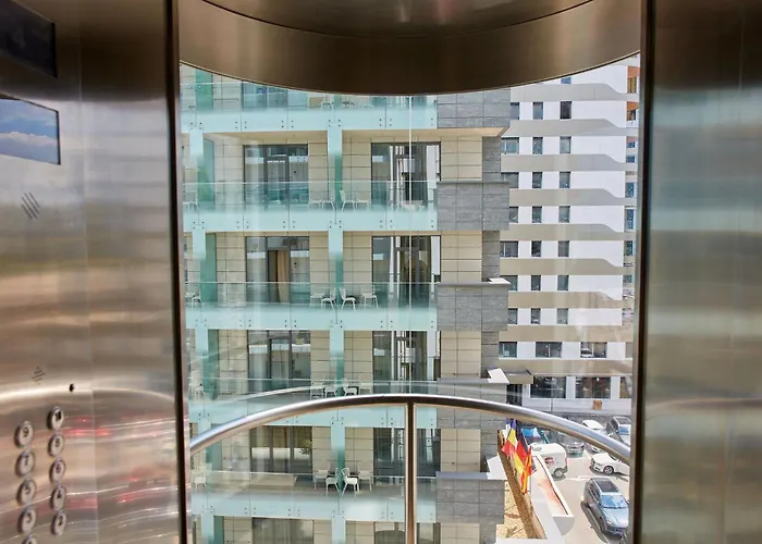 Apartament Glamorous White Tower Mamaia